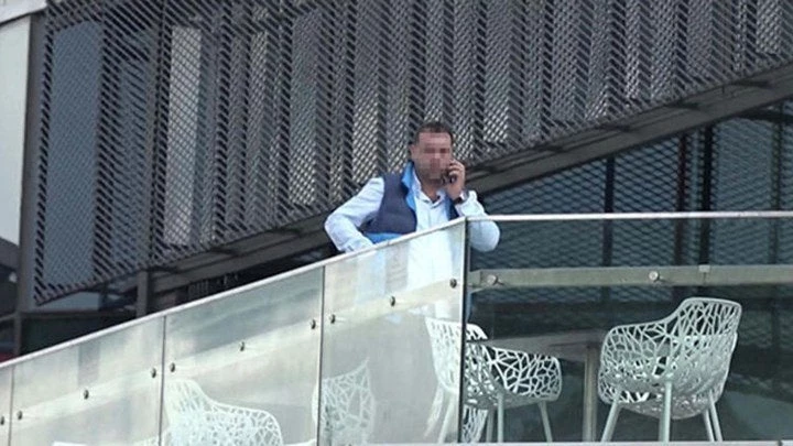 Ο ένοπλος που εισέβαλε στο εμπορικό κέντρο στην Κωνσταντινούπολη ηρέμησε με…τσάι